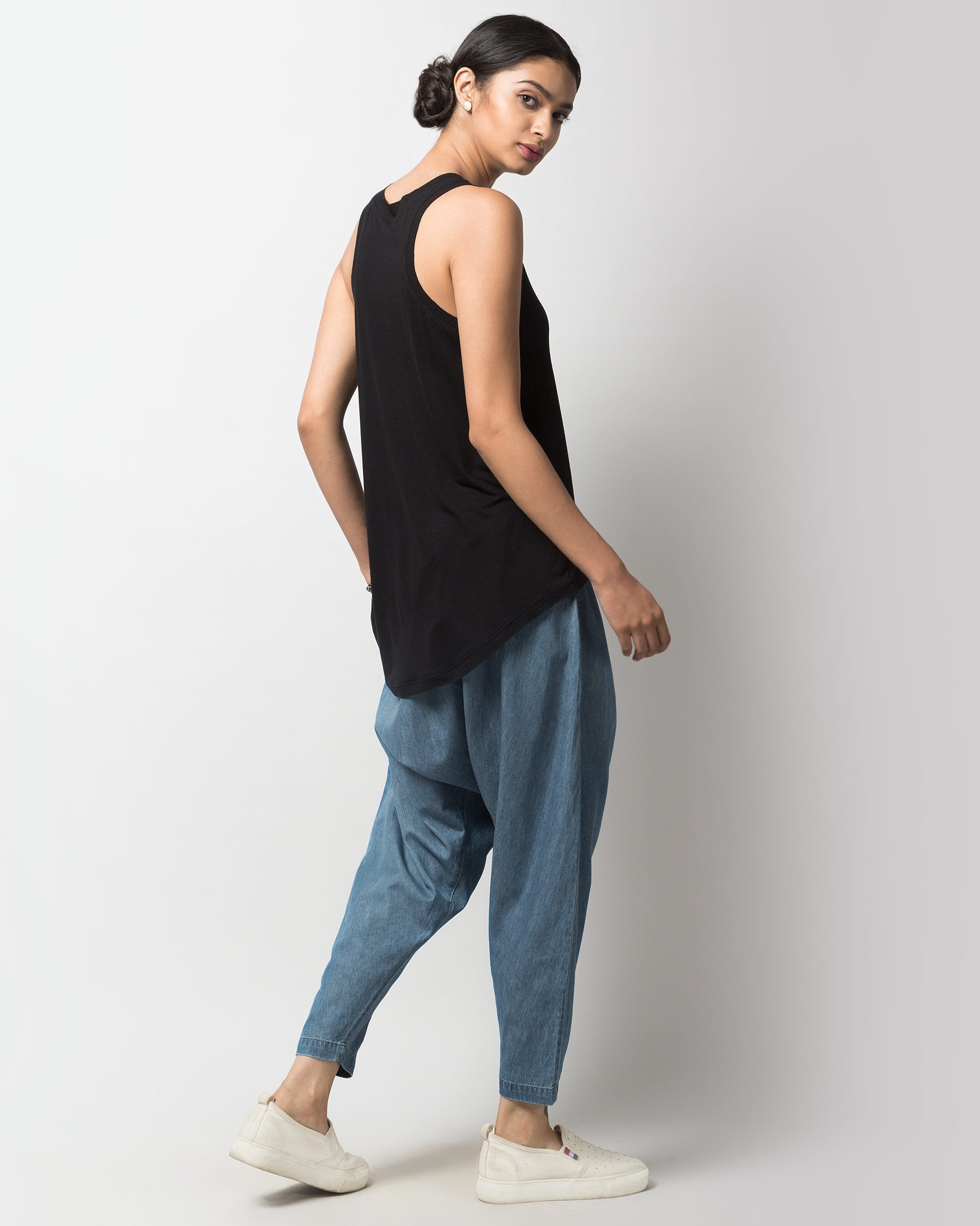 Ukiyo Racerback Tank - Black