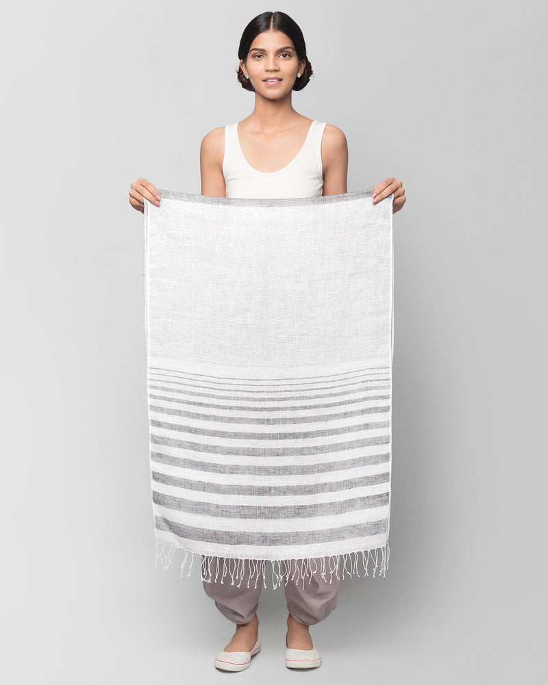 Set It Straight Scarf - Grey & White