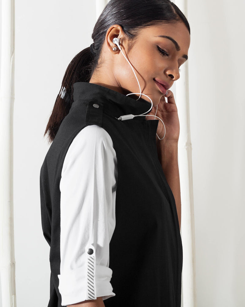 Sleeveless Safari Jacket - Black