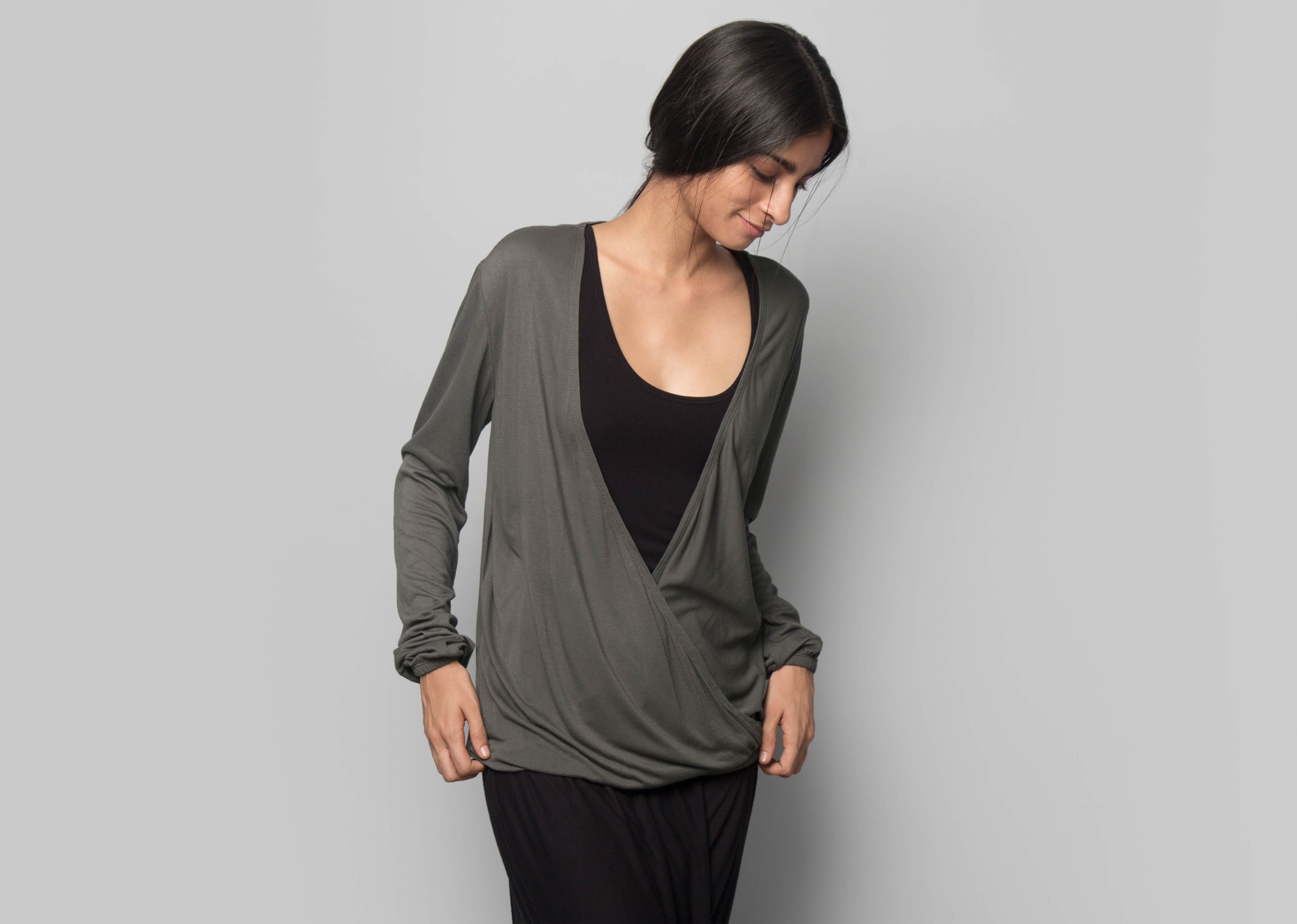 Ukiyo Crossover Top - Charcoal