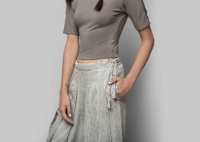 Raven Flared Pleated Pants