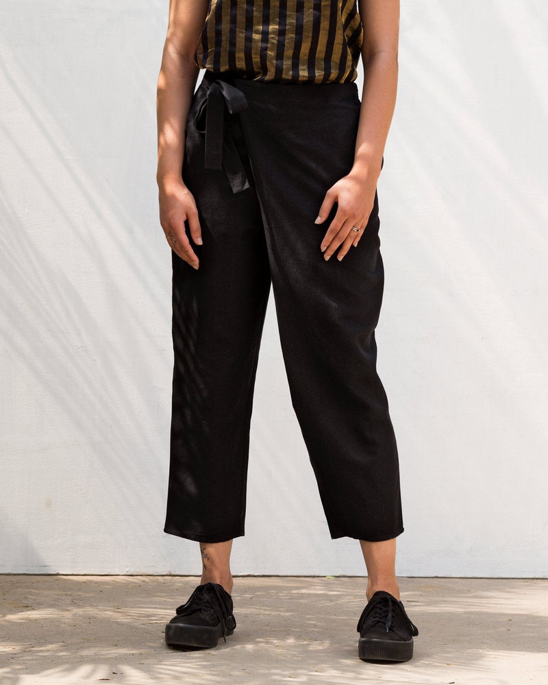 Wren Narrow Ankle Pants - Black