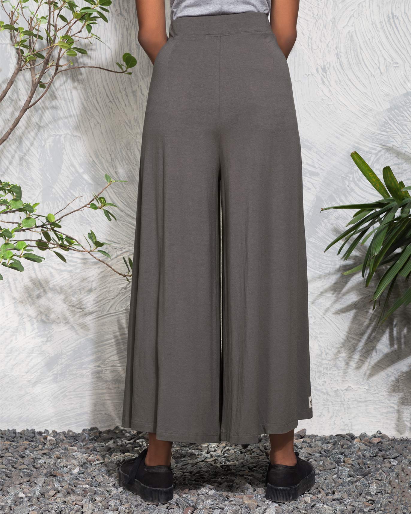 The Fisherman Pants - Charcoal
