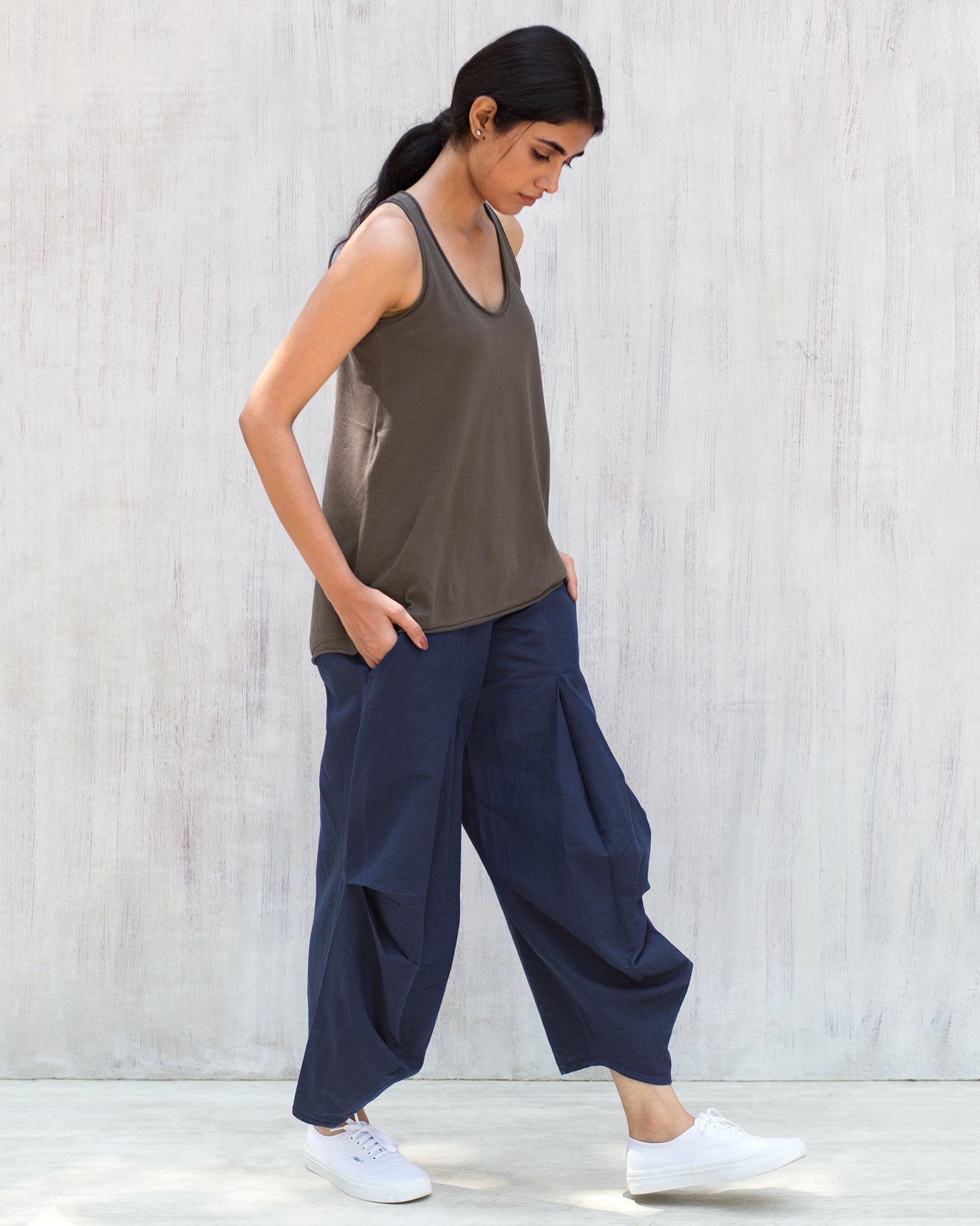 Ukiyo Racerback Tank - Charcoal