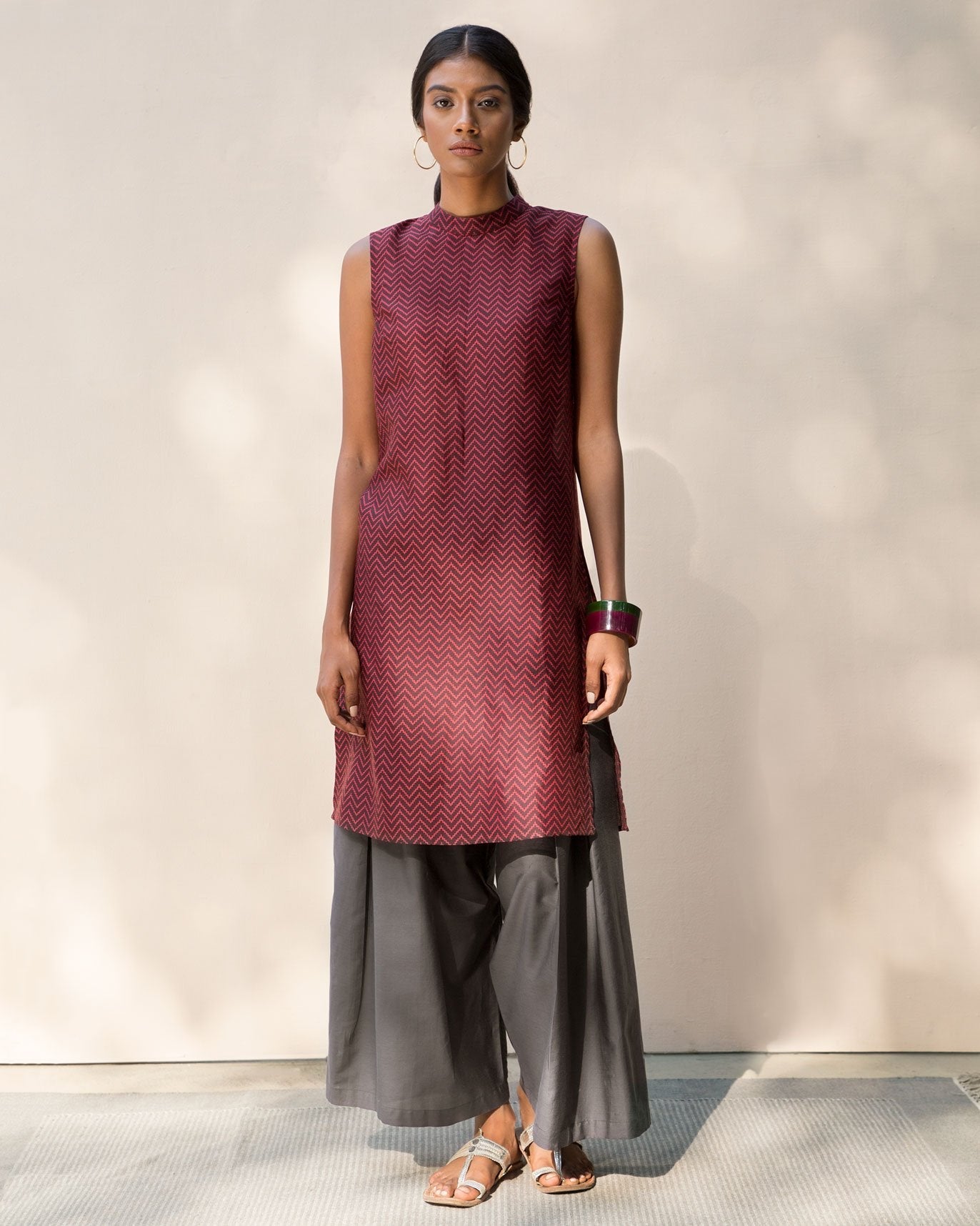 Sleeveless Band Collar Kurta