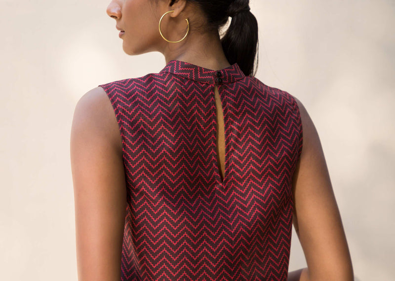 Sleeveless Band Collar Kurta