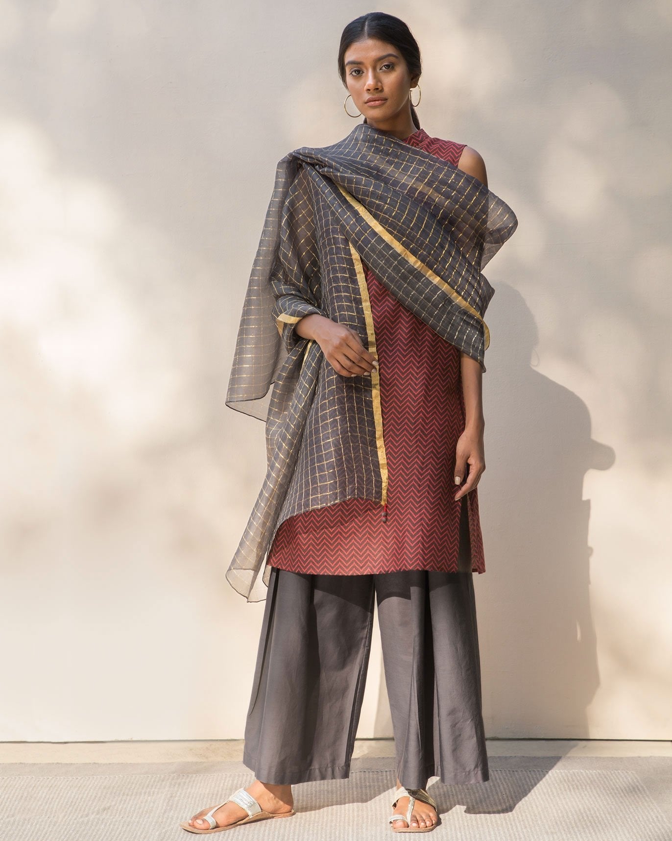 Sleeveless Band Collar Kurta