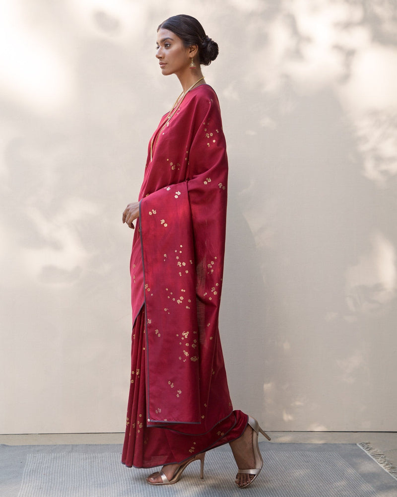 Zahira Sari - Red