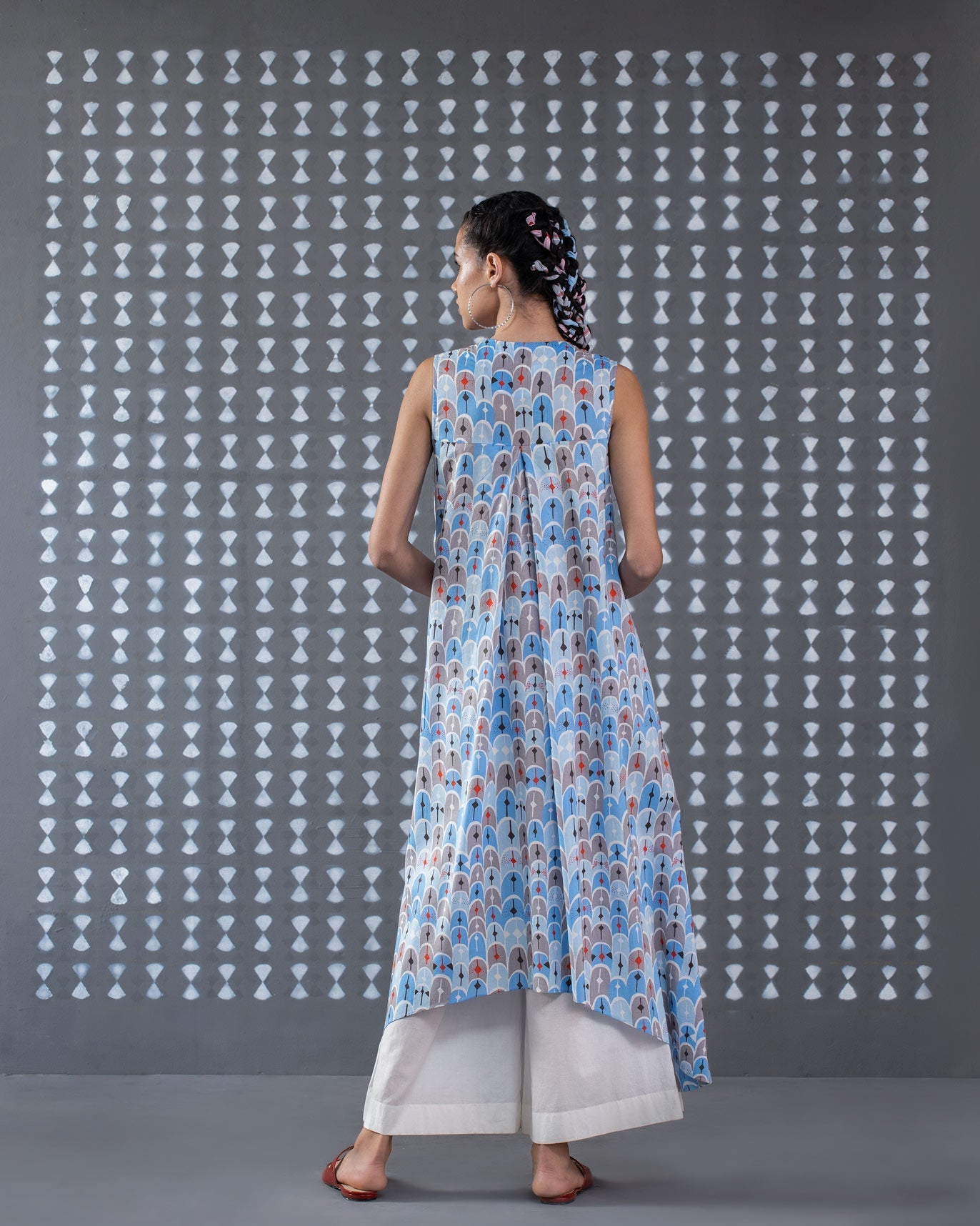 Sleeveless V-Neck Kurta - Blue