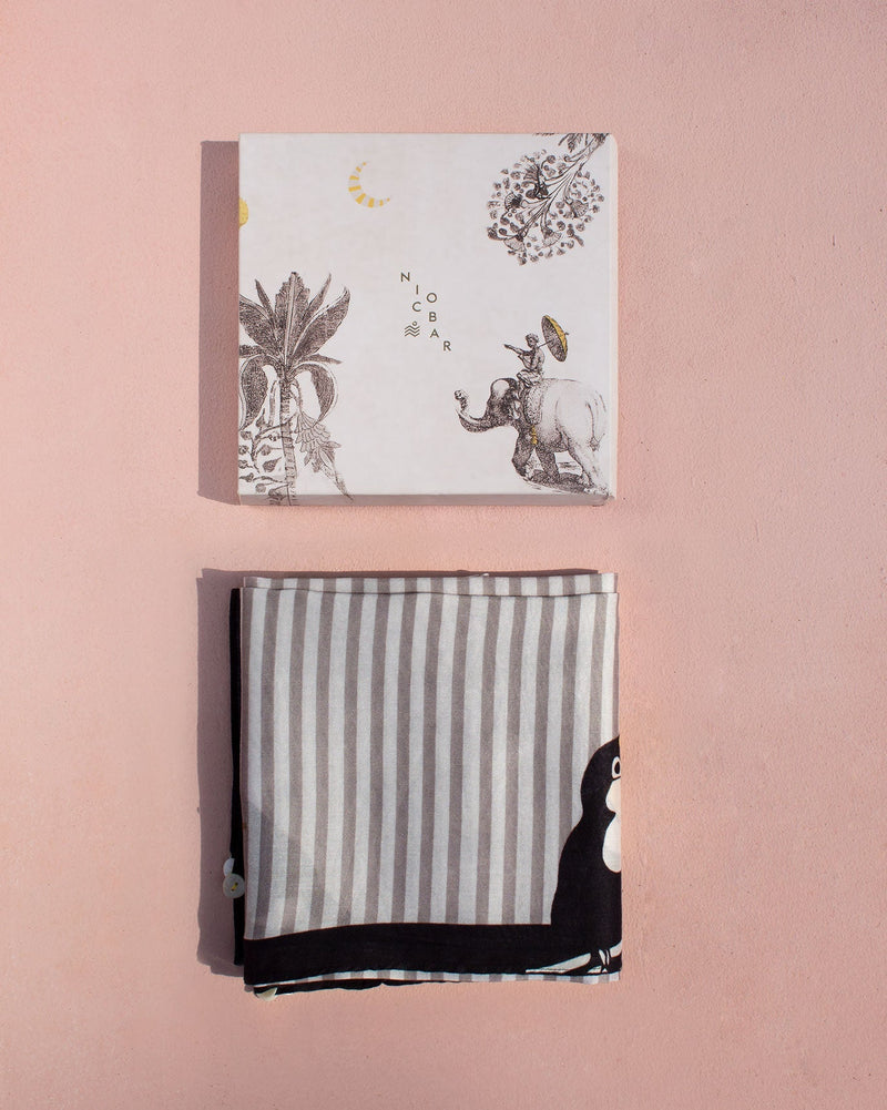 Toucan Scarf - Grey & Black
