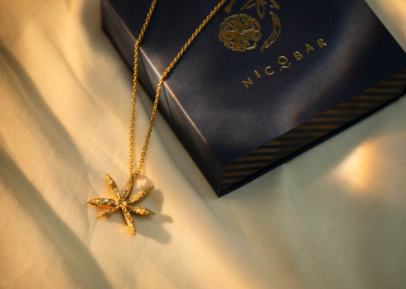 Star anise charm - large