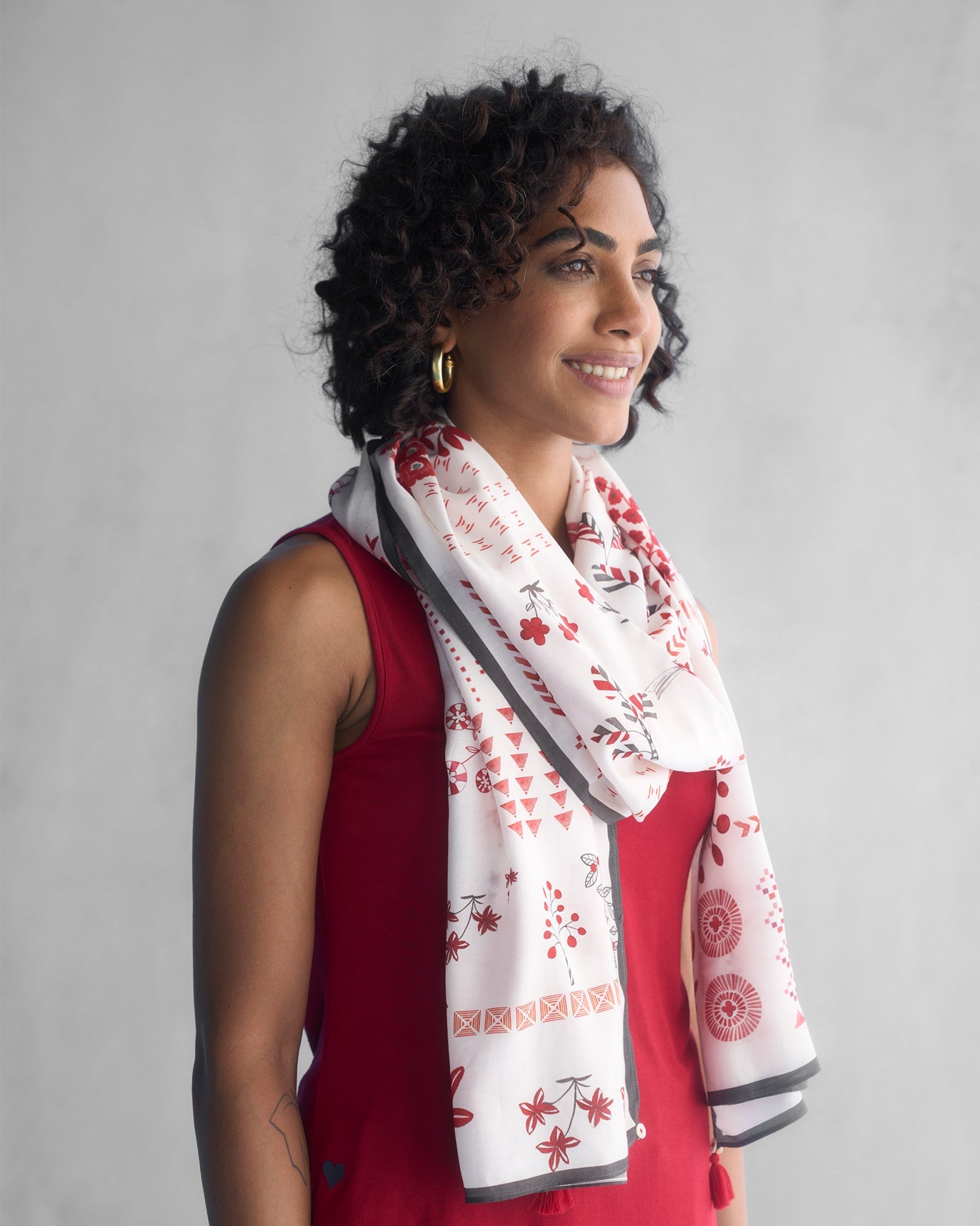 Sugato Scarf - Red & White
