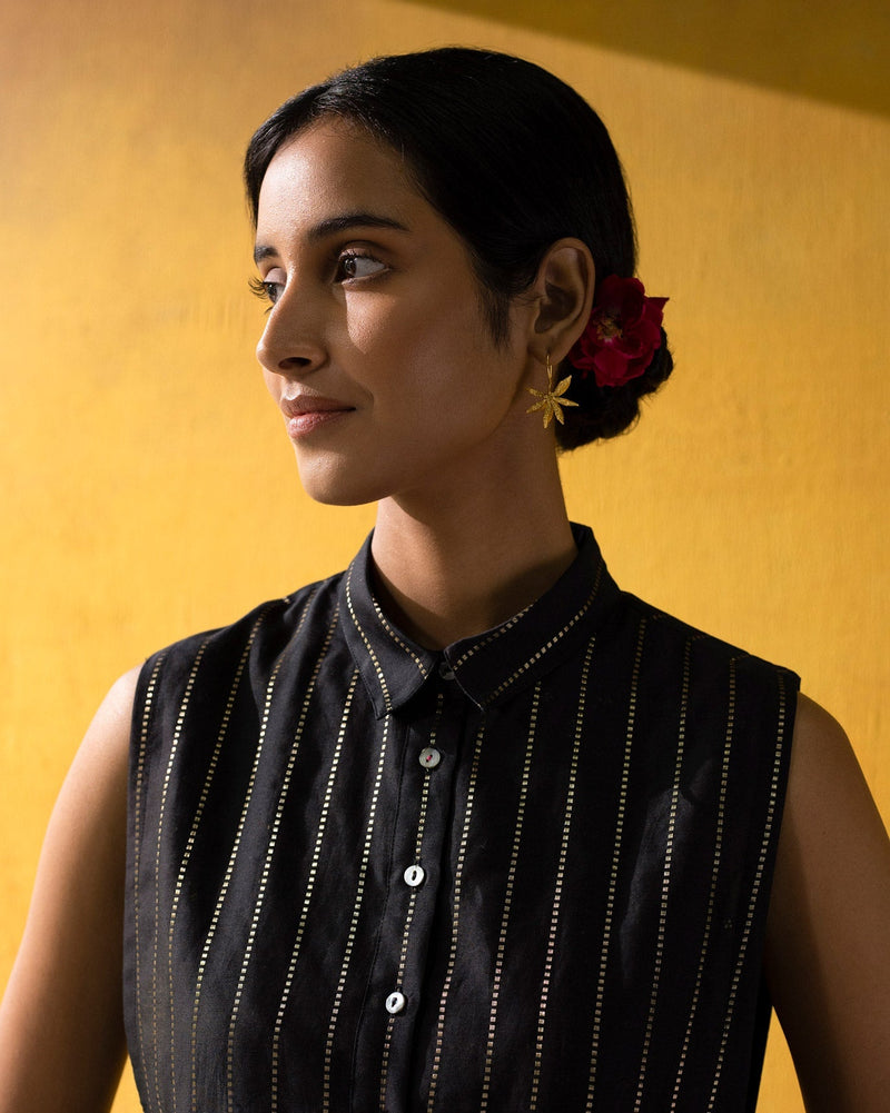 Sleeveless kurta - Black & Gold
