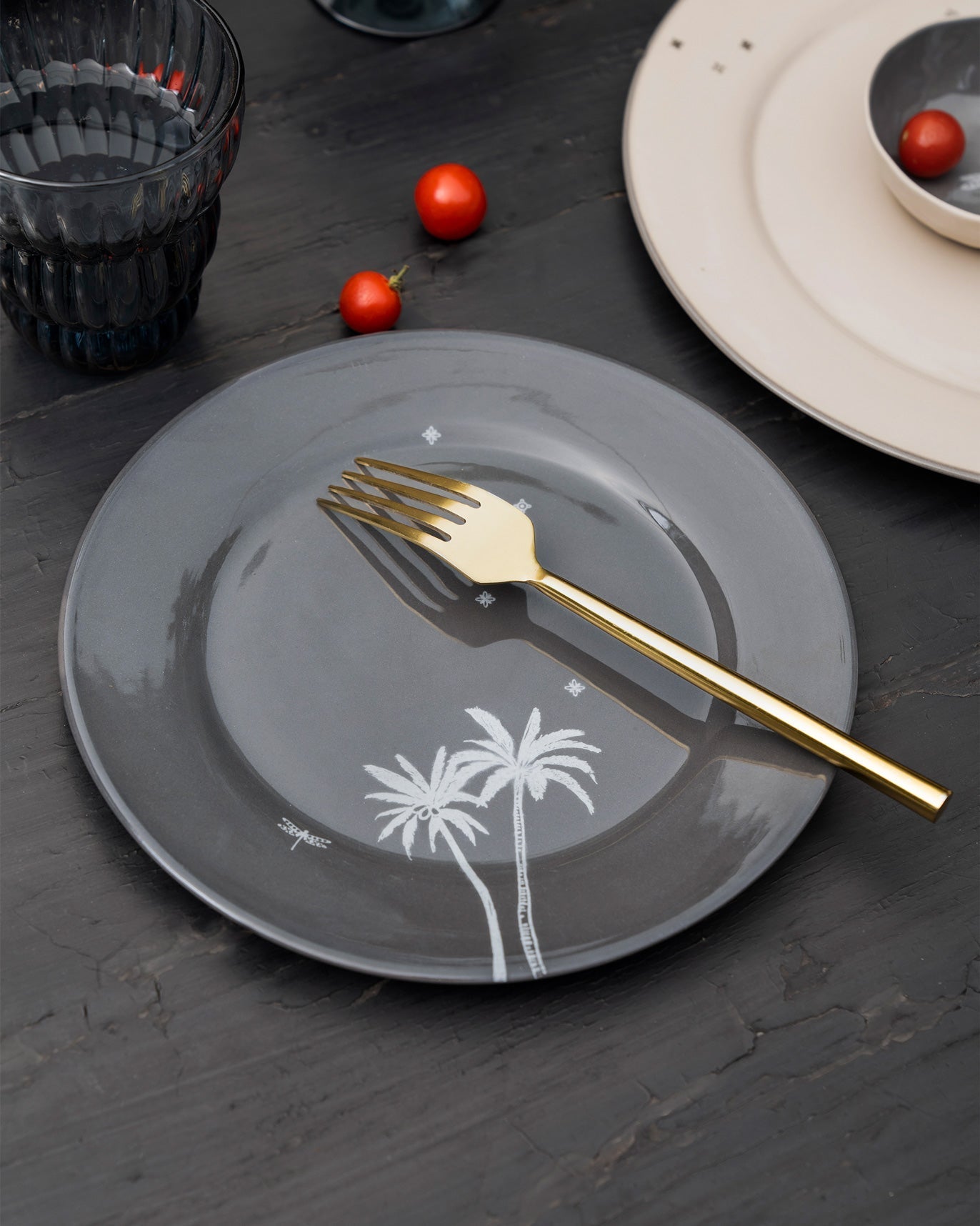 Swaying Palm Quarter Plate - Charcoal