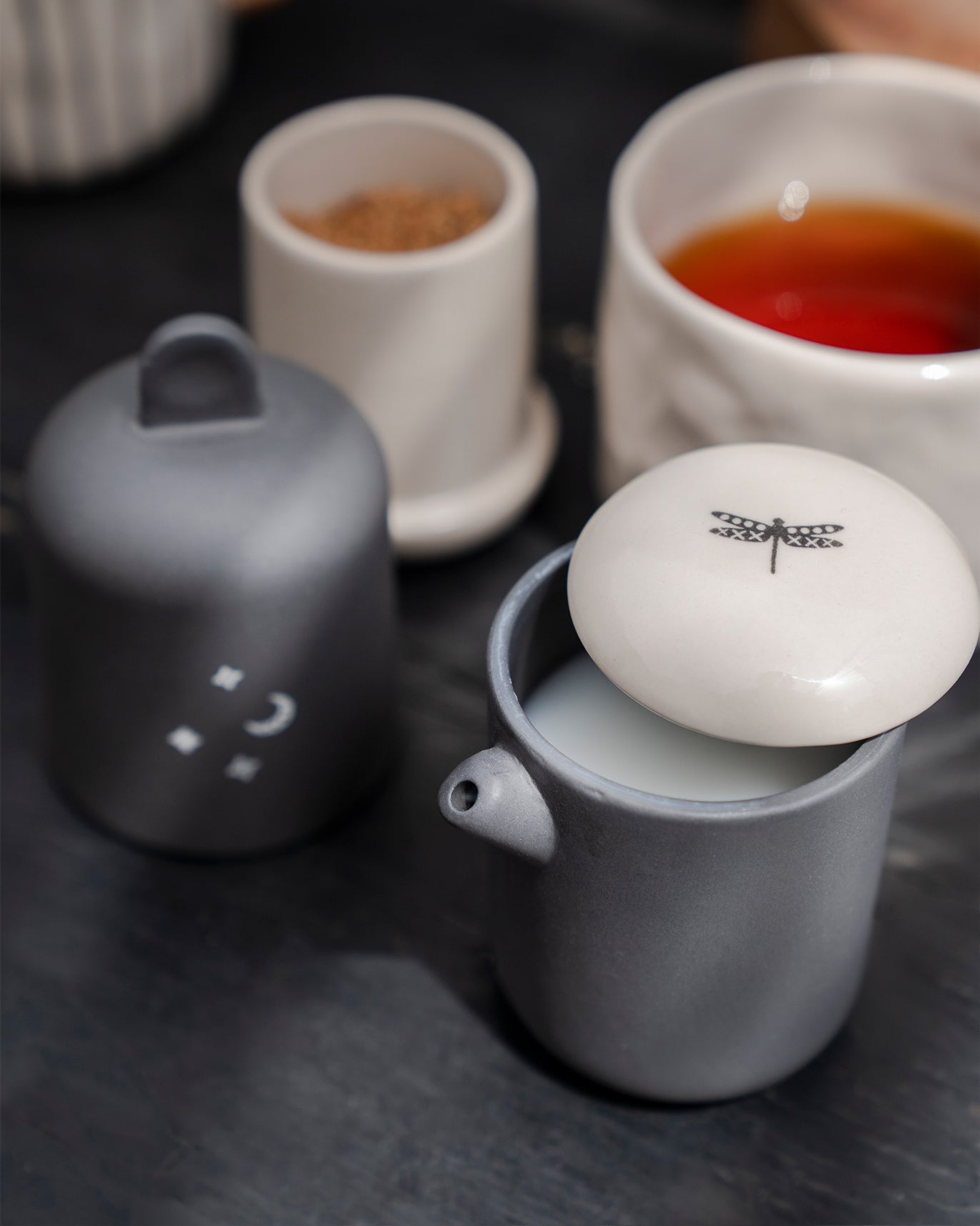 Taramandal Sugar Pot and Creamer (Set of 2)