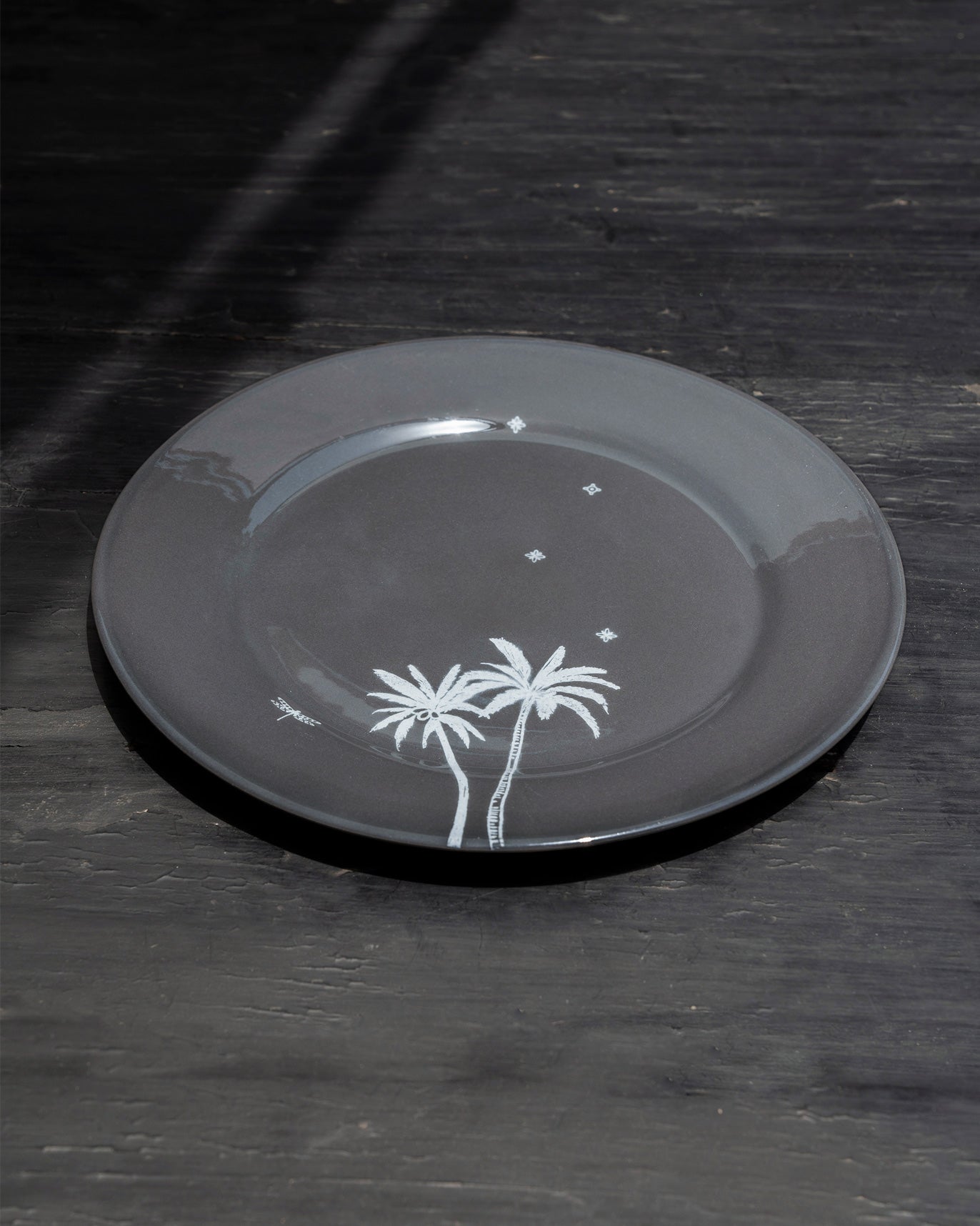 Swaying Palm Quarter Plate - Charcoal