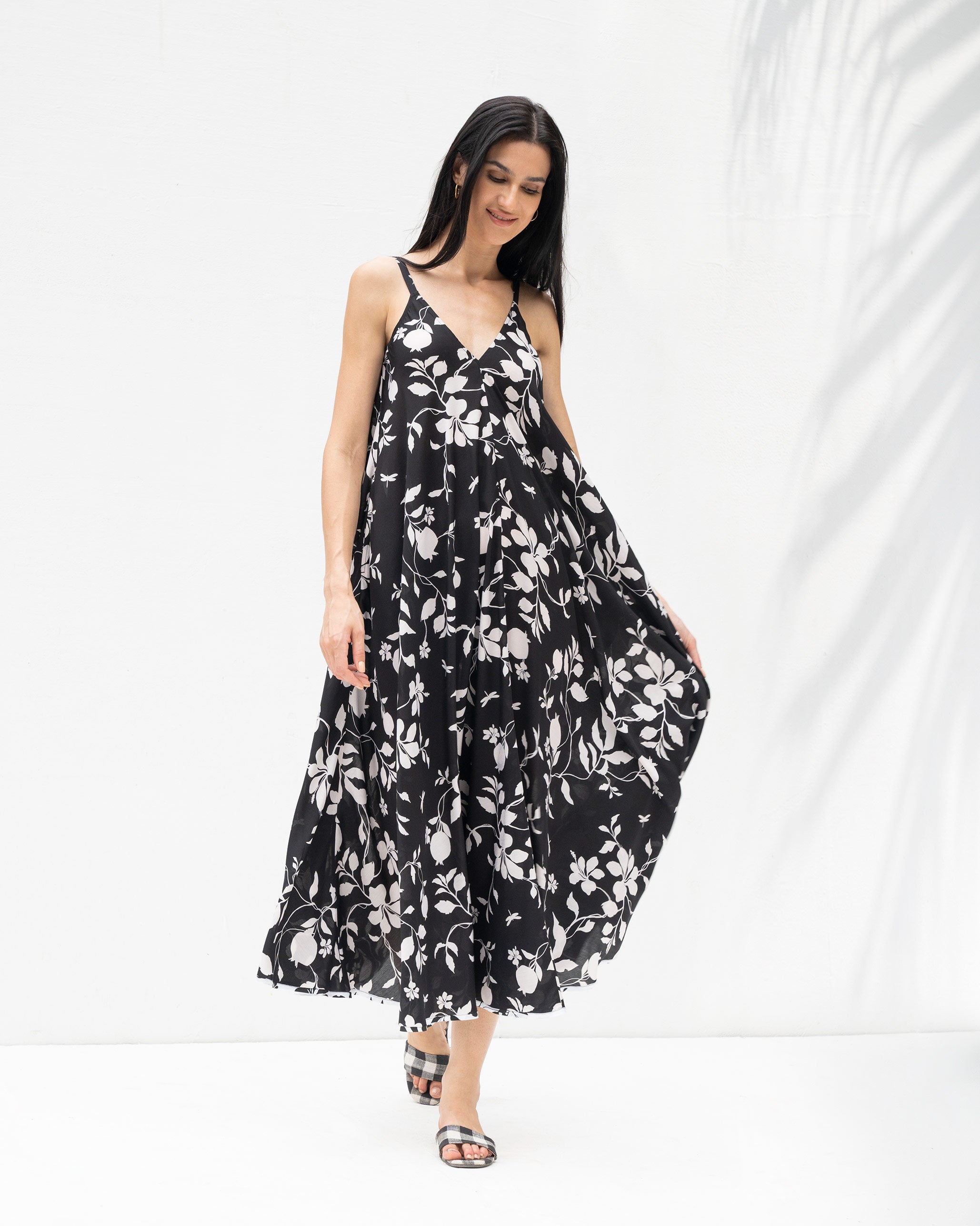 V-Neck Strappy Dress - Ivory & Black