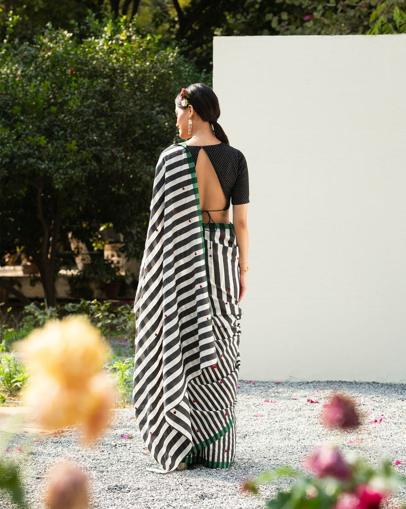 Tipra Sari - Ivory & Black