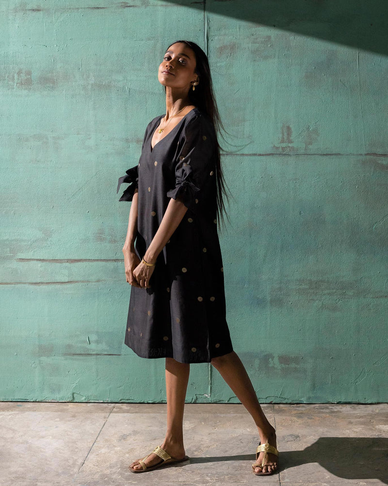 V Neck Shift Dress - Black & Gold