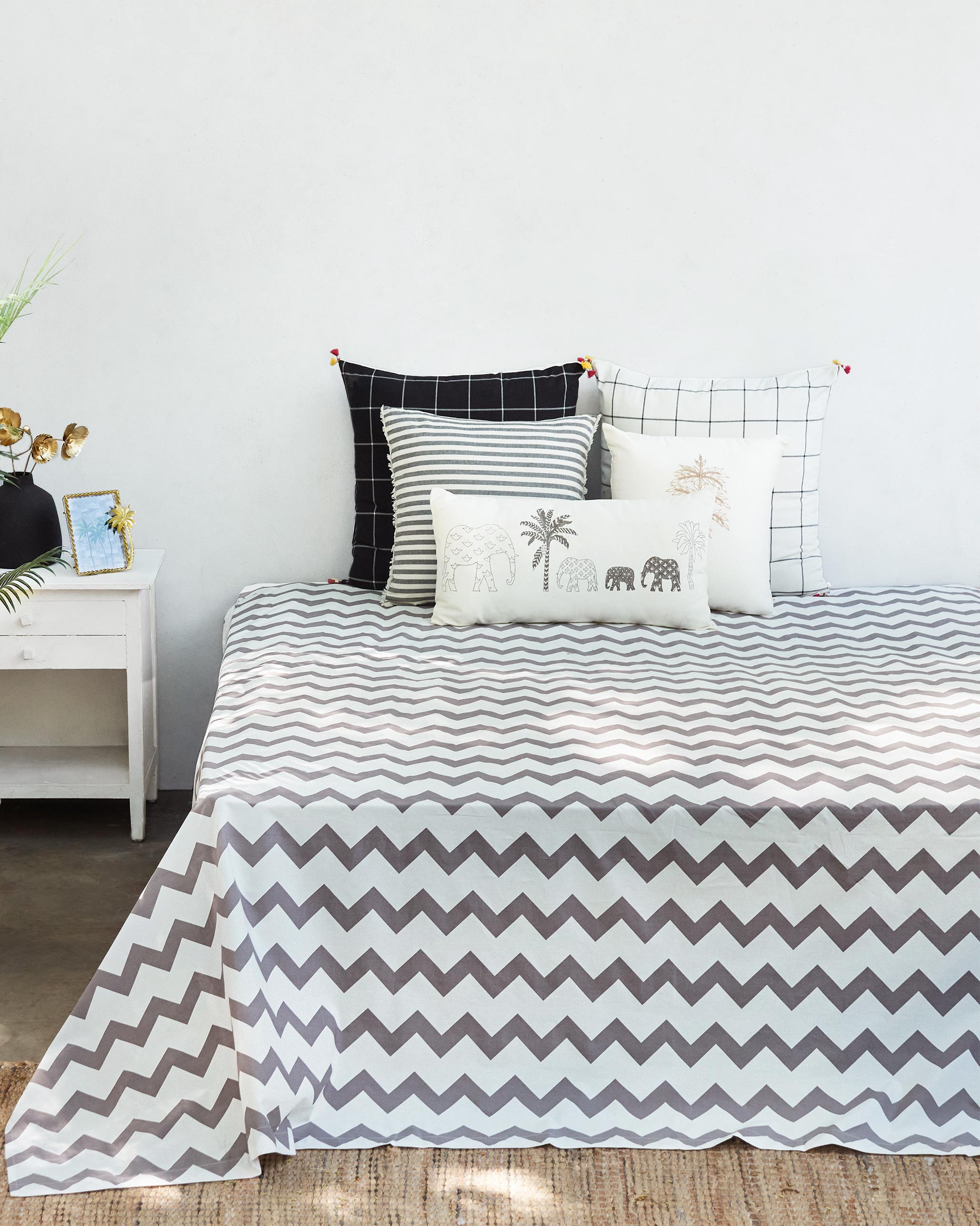 Colombo Wave Bedsheet King with Pillow Case Set