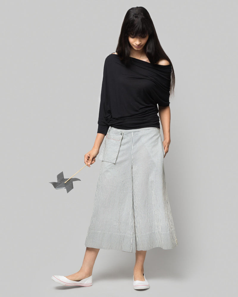 Miya Cropped Trousers
