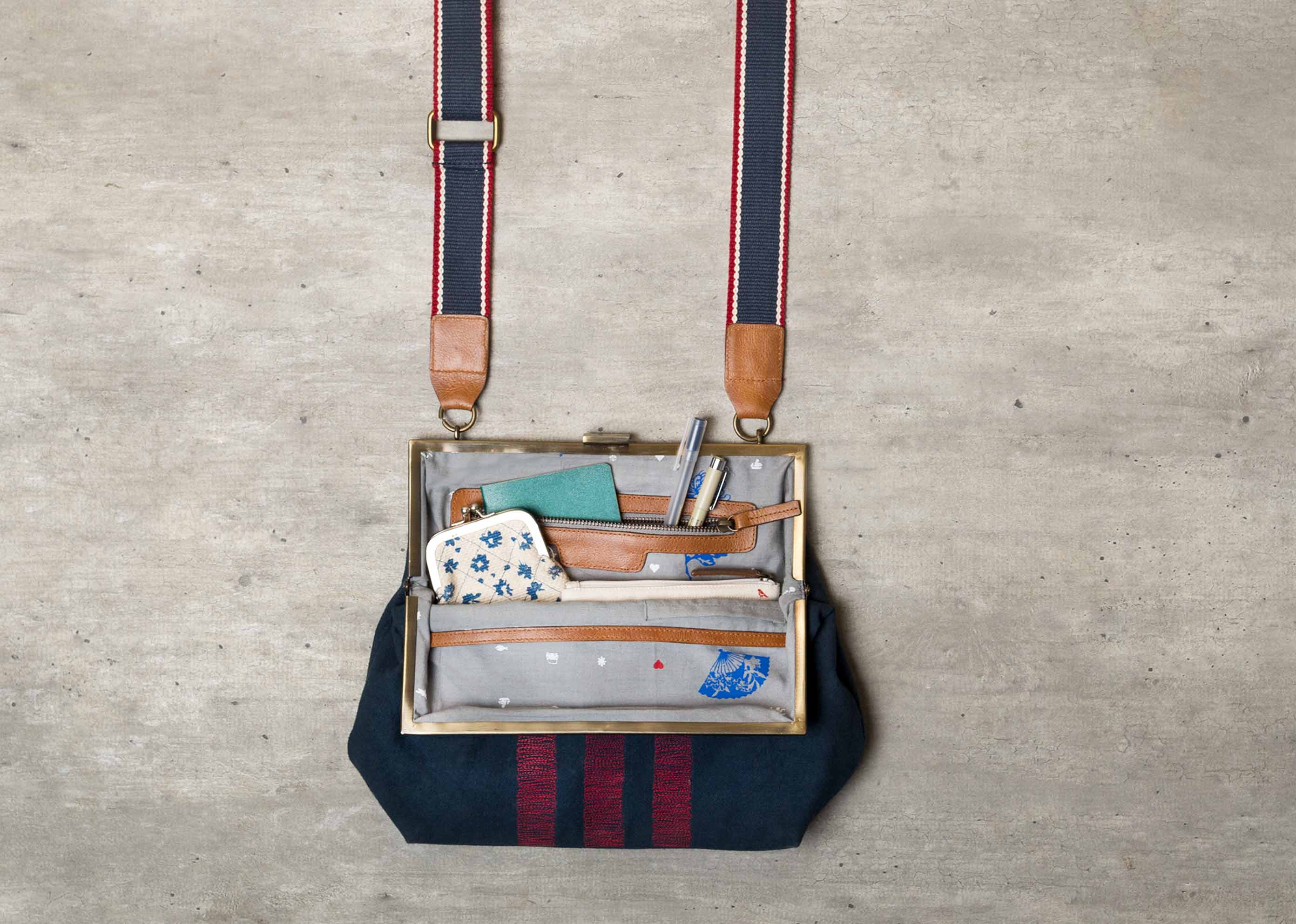 Koi Women's Messenger