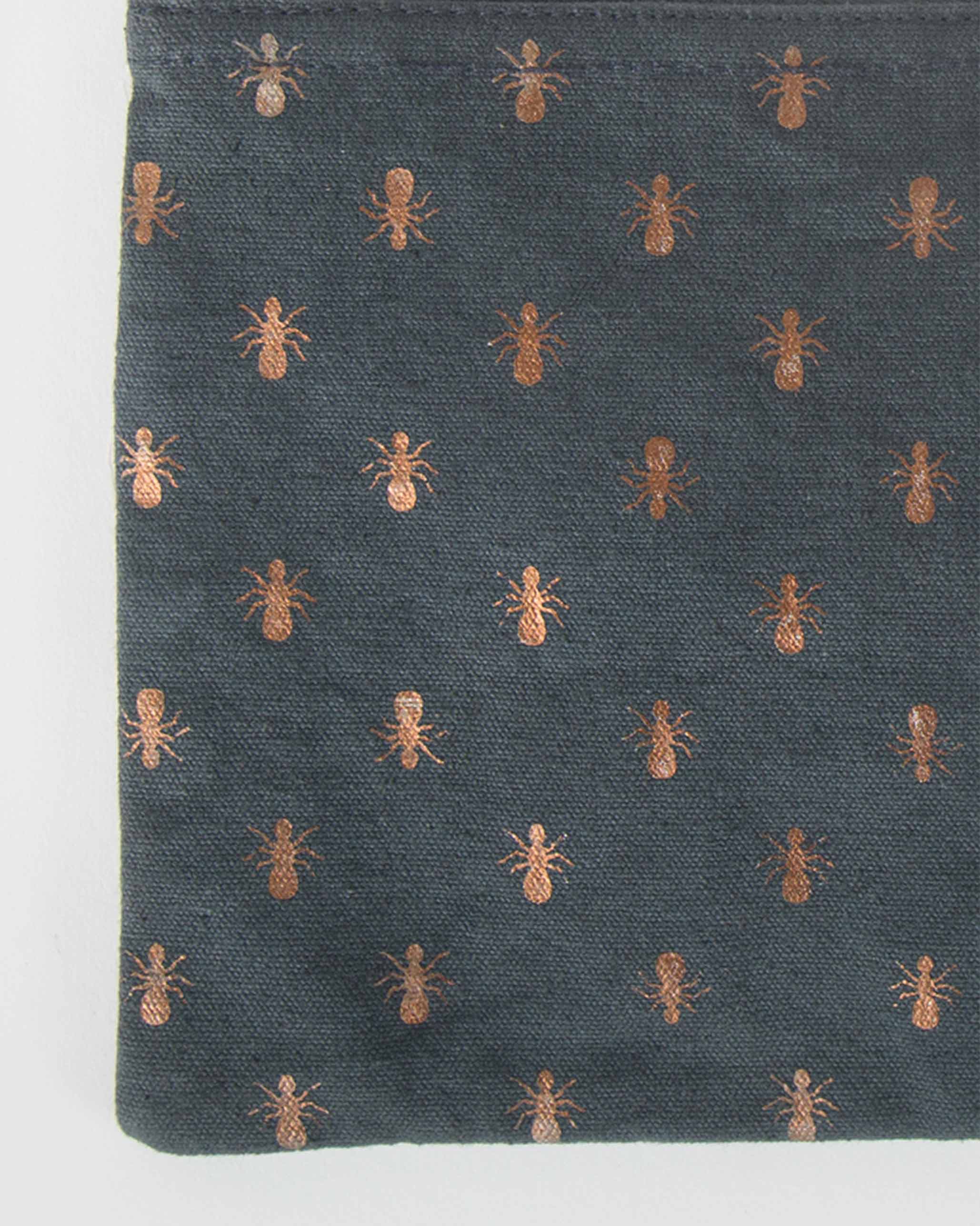 Fire Ant Pouch Large