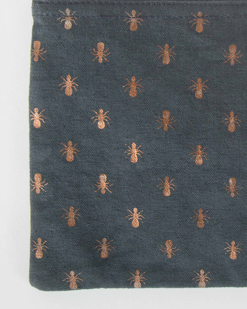 Fire Ant Pouch Large