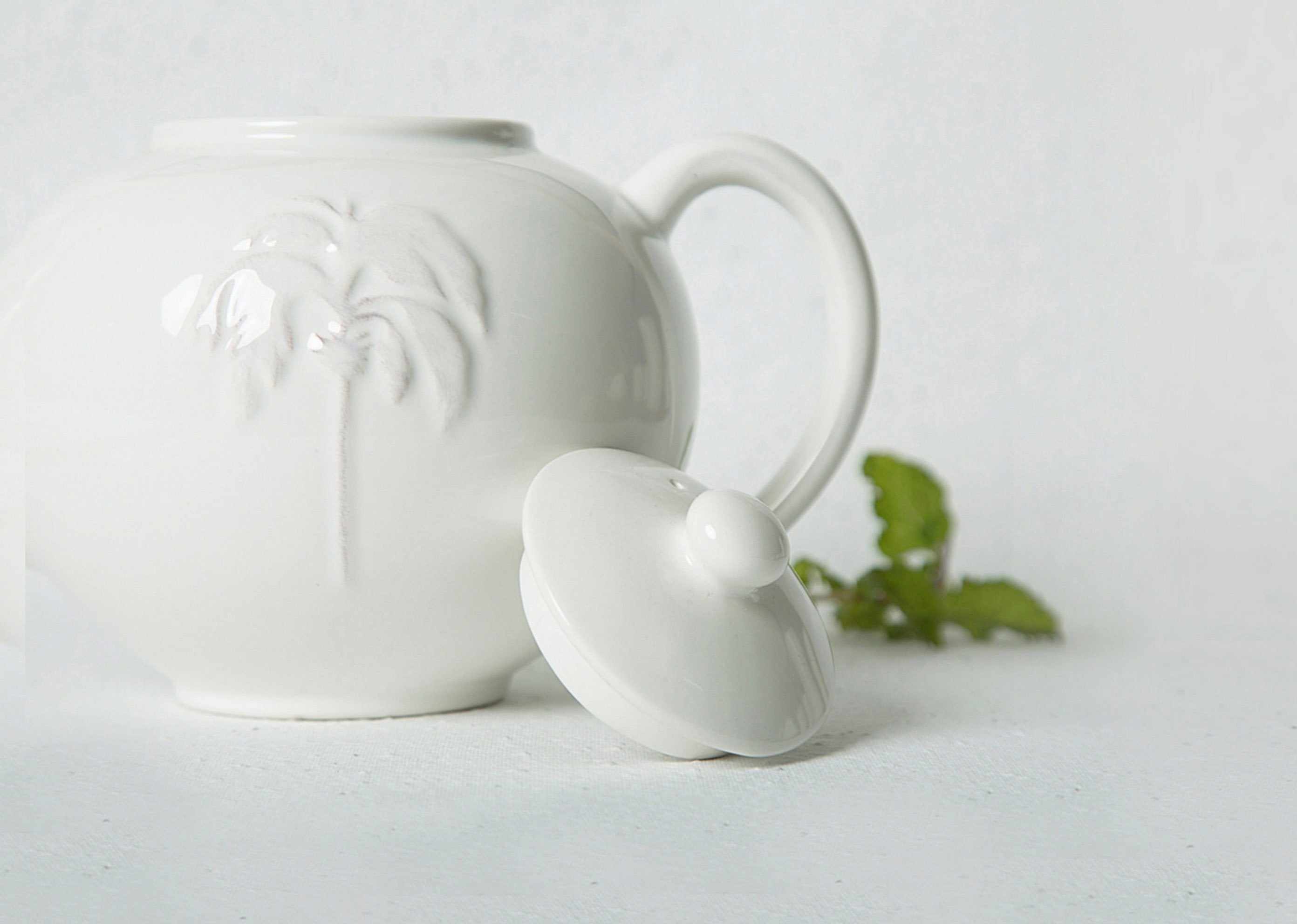 Ele Palm Tea Pot