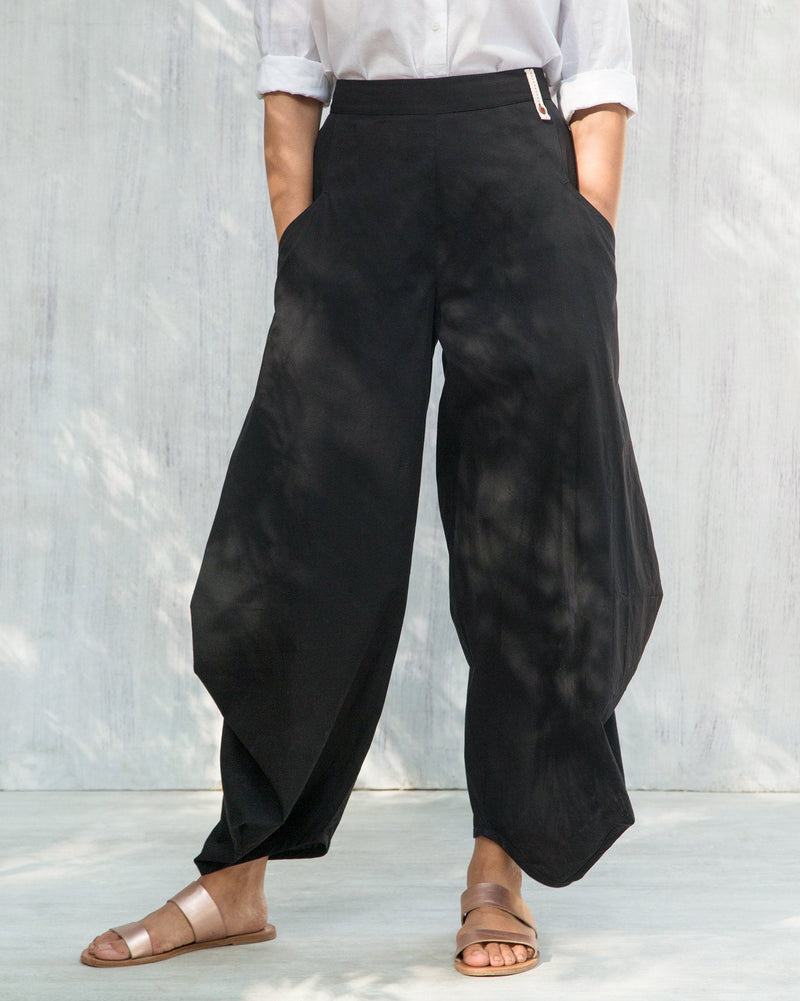 Boat Cropped Pants - Black
