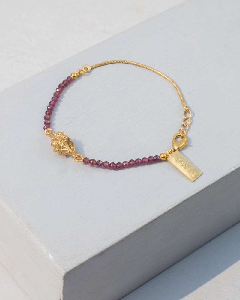 Conch Shell Garnet Bracelet