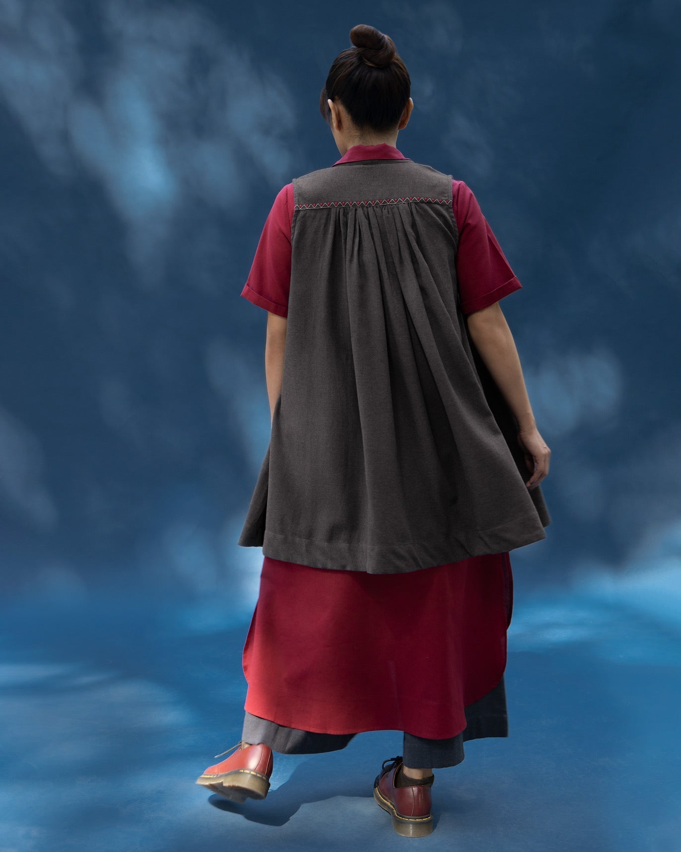 Back Gathered Overlay - Charcoal