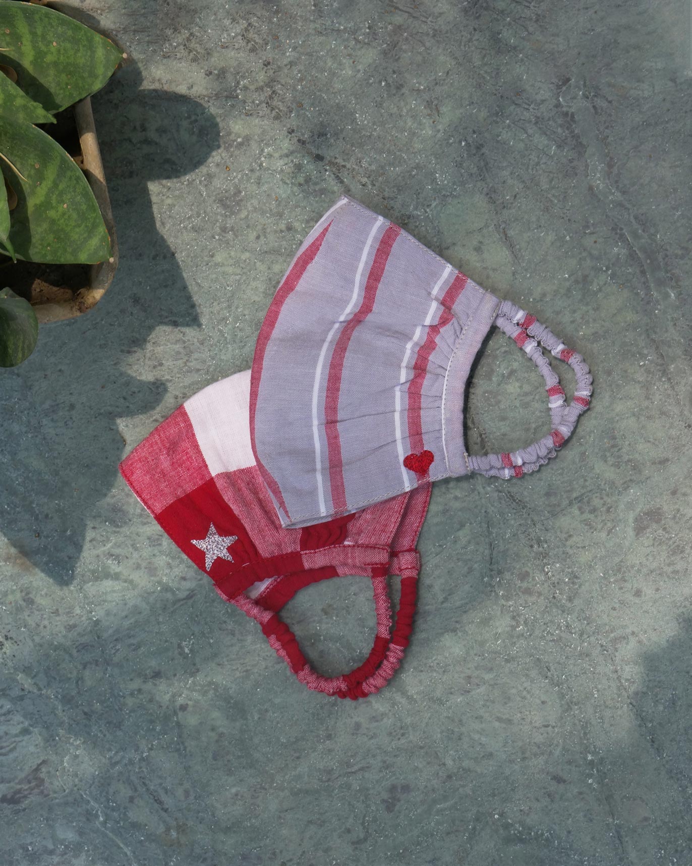 Little Stripey Check Mask Set - Red