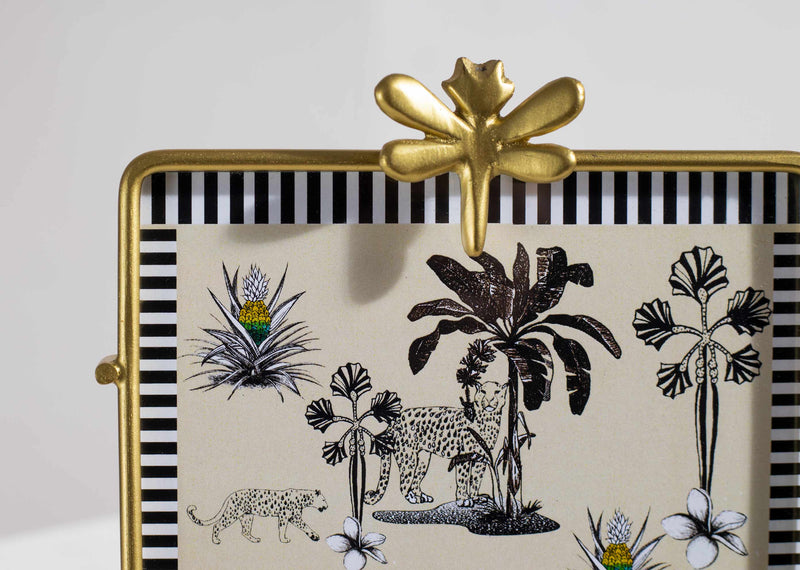 Nizara Photo Frame