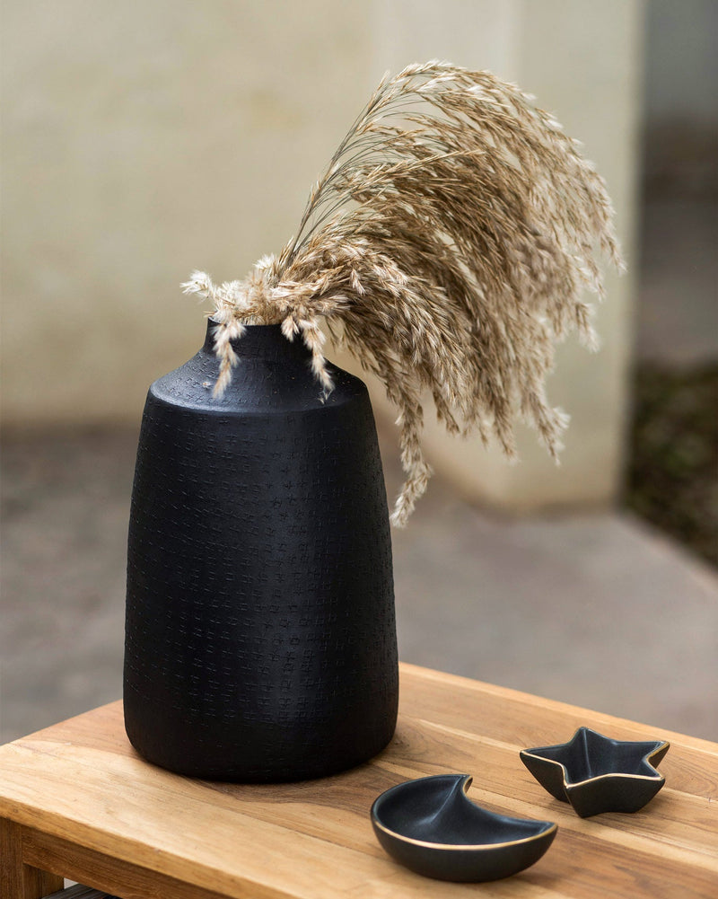 Nadi Vase