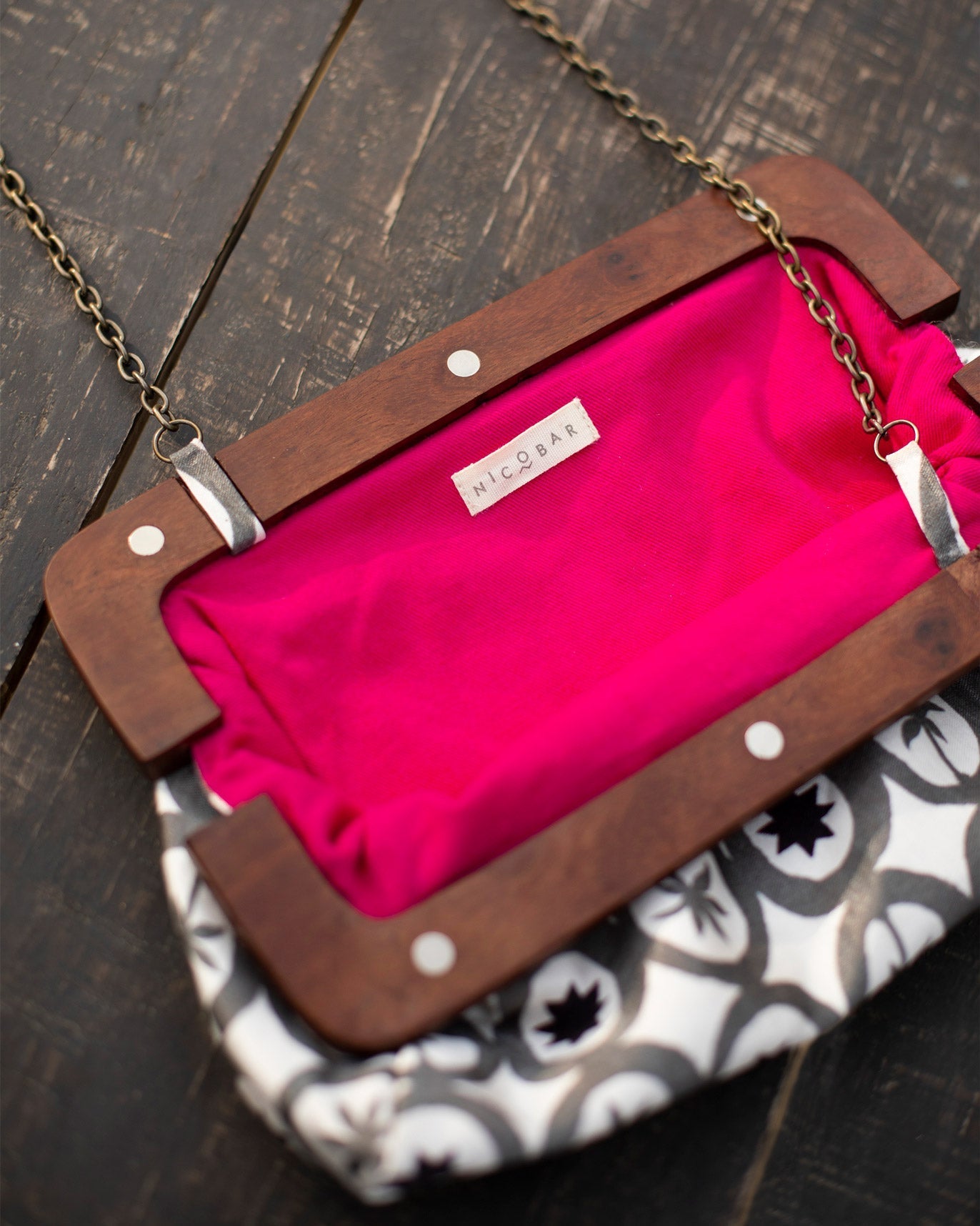 Bay Clutch - Black & White