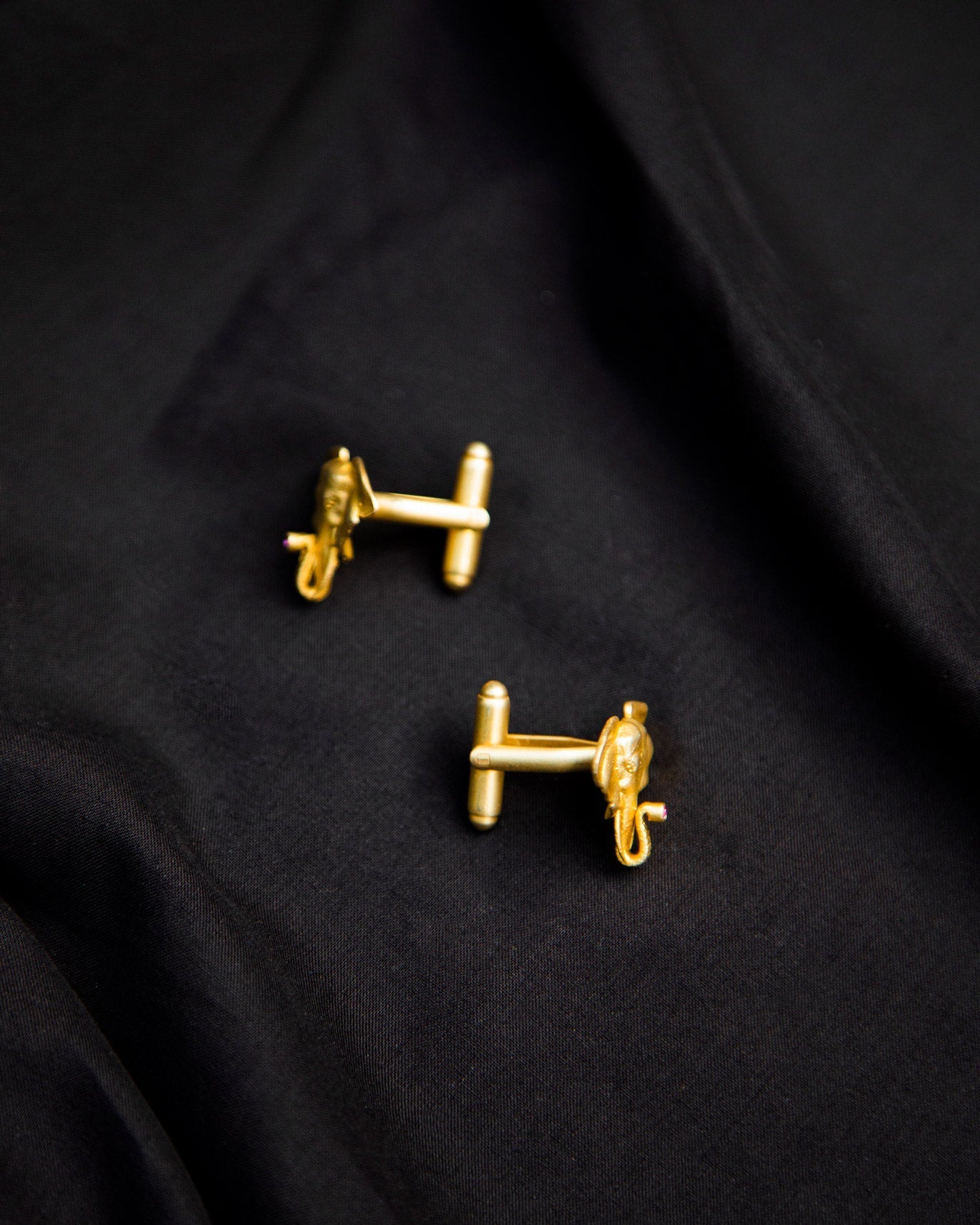 Haathi Cufflinks - Gold