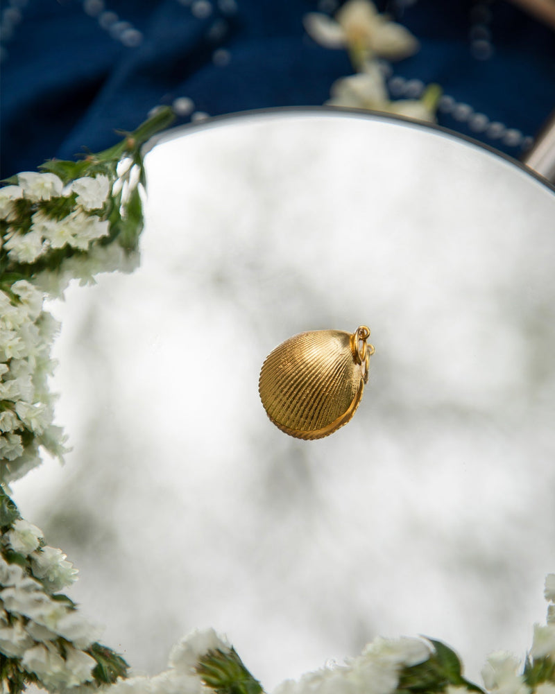 Fan Shell Pendant - Small