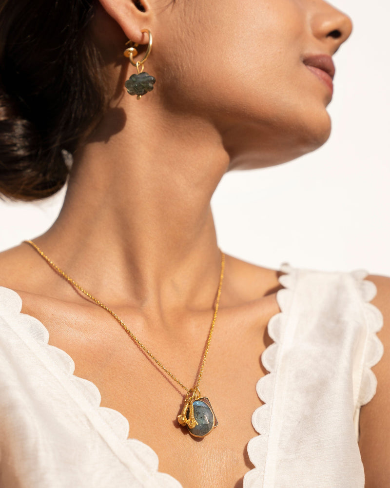 Dark Clove Necklace
